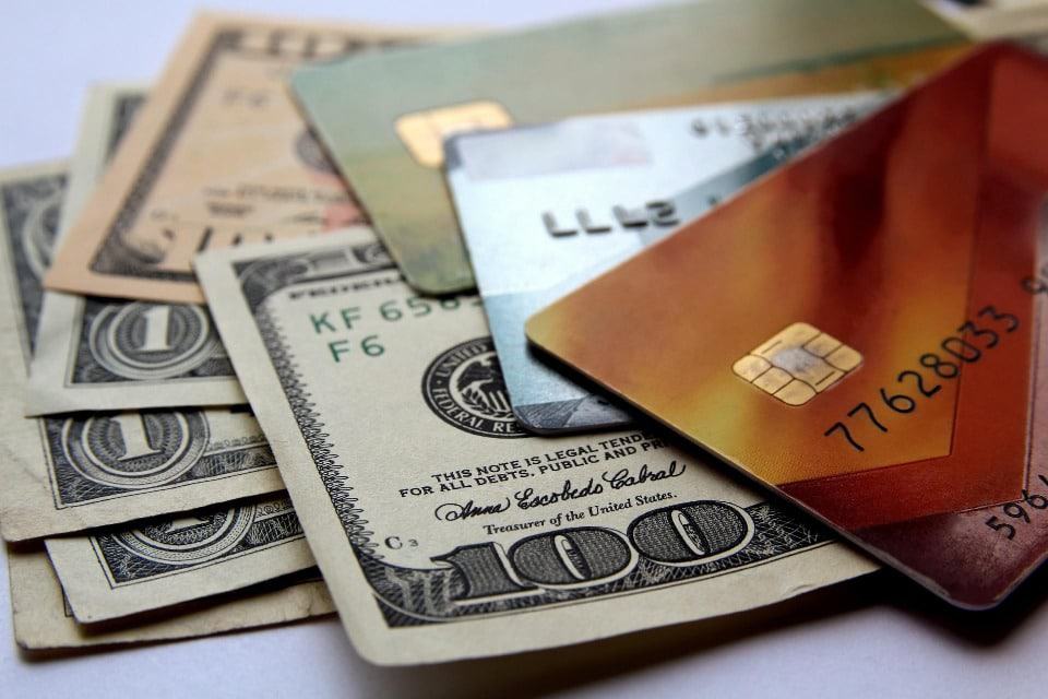 Quais os detalhes da nova regra de cotação do cartão de crédito?